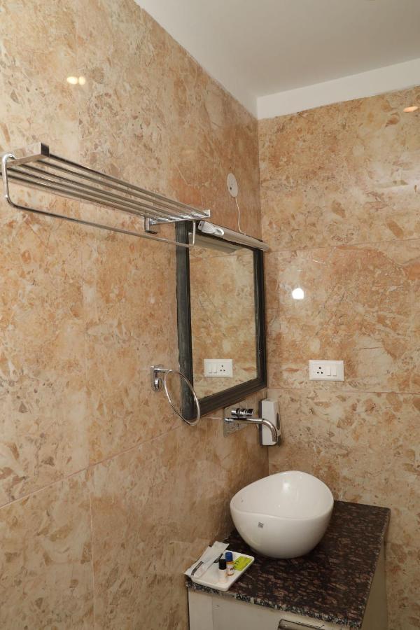 Hotel Cordelia Inn By Devpaga Hotels Pvt Ltd Rishīkesh Zewnętrze zdjęcie